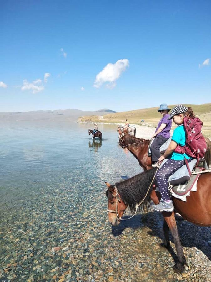 Horseback Holiday At Kyzart Village Dzhangyaryk Buitenkant foto